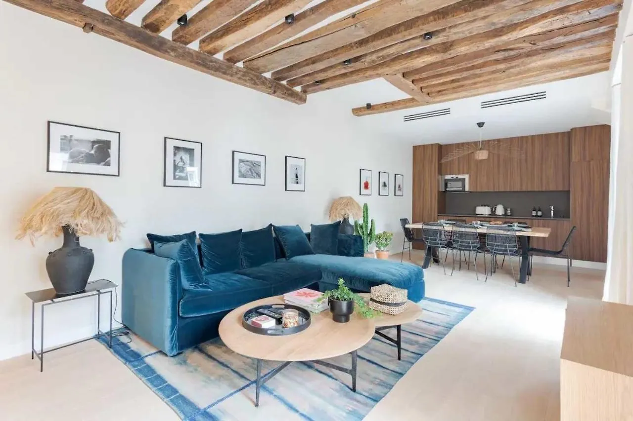 Luxury In Le Marais Apartment