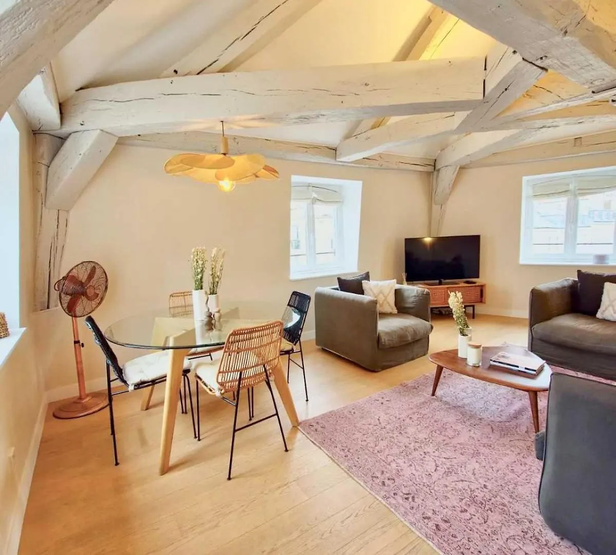 Luxury In Le Marais Apartment